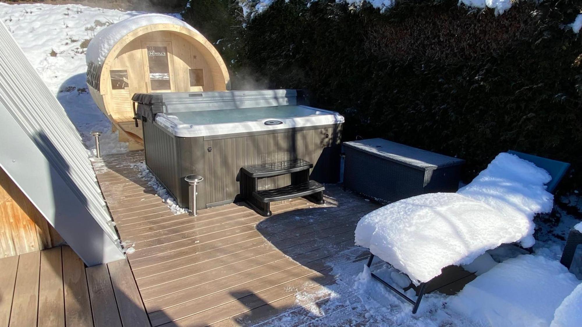 Au-Doux-Altic Chalet Romantique Avec Jacuzzi Et Sauna เมตาบิเย ภายนอก รูปภาพ